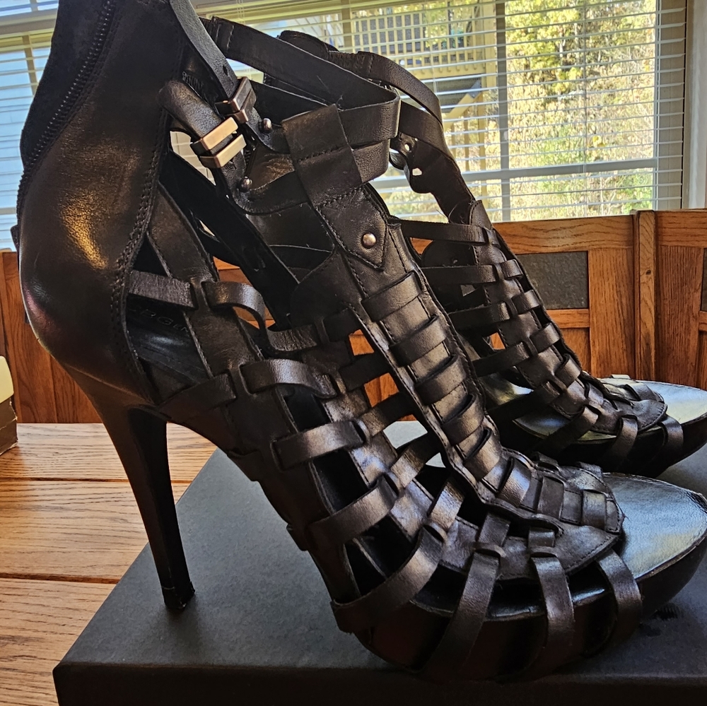BCBGeaneration leater heel